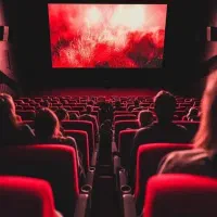 پخش فیلم،سریال خارجی، انیمیشن و در سینما