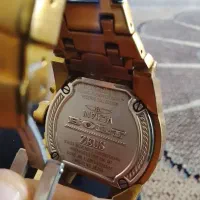 ساعت اینویکتا اصل