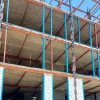 کارگر ساختمانی هستم