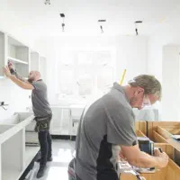 کارگر کابینت سازی برشکار و کلافکار و نصاب