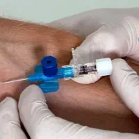 تزریقات و پانسمان در منزل