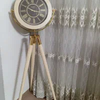 ساعت سه پایه