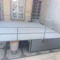 تخت به ابعاد ۲۵۰در۲۲۵ همراه با حفاظ دور