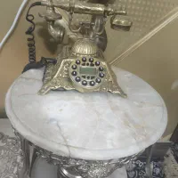 تلفن ومیز