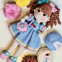 بافتنی، گلدوزی، عروسک بافی، مکرومه بافی