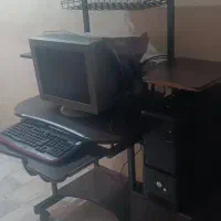 فروش کامپیوتر بهمراه میز