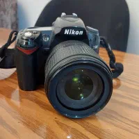 دوربین نیکون 90d با کیف و فلاش