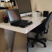 میز تحریر با طراحی خاص