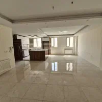 94-متر-غرق-در-نور-فول-امکانات