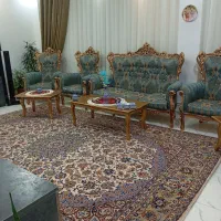 دو دست مبل سلطنتی کلاسیک و میز غذا خوری ۸ نفری