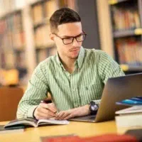 استخدام مدرس خصوصی و حضوری زبان (فقط خانم)