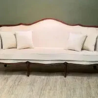 مبل فرانسوی نیم گرد