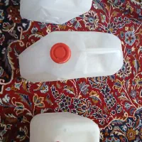 تعدادی گالن ۲۰ و ۱۰ و ۱۵ لیتری
