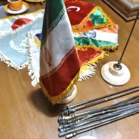 ۱۳ عدد، پایه پرچم رومیزی