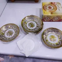 نعلبکی طلایی