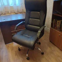 صندلی مدیریتی ، سالم بدون پارگی ، بسیار تمیز