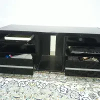 زیر تلویزیونی شیشه ای
