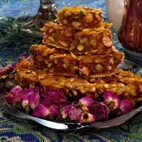 فروش باقلوای پنج مغز سوغات کاشان