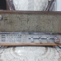 رادیو قدیمی چوبی