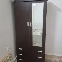 کمد لباس در حد نو