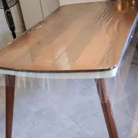 میز چوبی