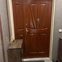 درب ورودی آپارتمان بدون چهارچوب
