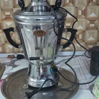 سماور برقی تمام برنجی در حد نو سالم ق ۷ تومن
