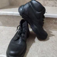 کفش کار و پوتین سربازی