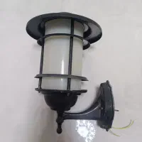 چراغ حیاط فلزی