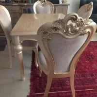 میز نهار خوری ۴ یا ۶ نفره