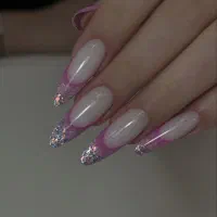 آموزش کاشت ناخن حرفه ای