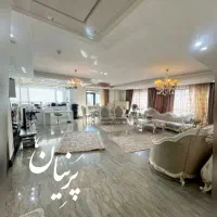 زندگی در ویـترین نور /۱۴۵ مـتر دو نبش /۲ پـارکینگ