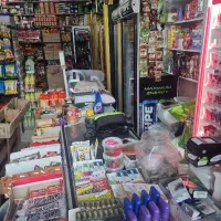 نیازمنو خانم صندوق دار فروشگاه