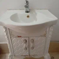 روشویی سرویس بهداشتی