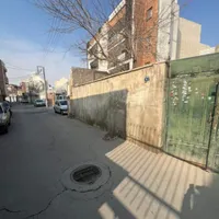 خانه کلنگی دو نبش در یکی از بهترین خیابان‌های شهر|فروش خانه و ویلا|اصفهان, درب کوشک|دیوار