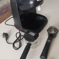 در حدنو،delonghi اسپرسوساز دلونگی بسیار کم استفاده