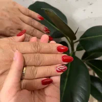 کاشت ناخن ۳۰۰