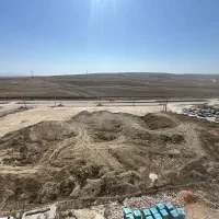 کارگر روزمزد و وانت انتقال مصالح
