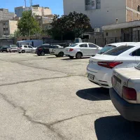 نگهبان پارکینگ شبانه روزی