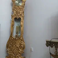 ساعت ایستاده سالم وتمیز در حد نو