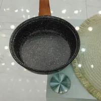 ماهیتابه تک دسته چدن گرانیت