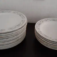 ۱۲ عدد پلوخوری چینی ۶ خورش خوری و تعدادی ظروف