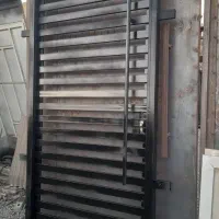 درب تک لنگه7000نفررو حیاطی پارکینگی باغی ویلای0010