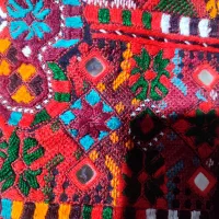 پروال پر وآینه گرد و چهار گوش