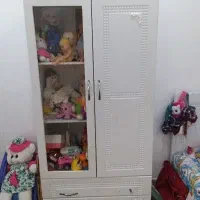 کمد بچه به صورت کاملا رایگان واگذار میگردد .