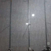 رگال لباس و چوب لباسی برای مغازه