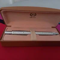 خودکار چندکاره یا مولتی تول پن ایپلمات
