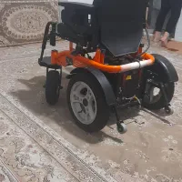 یک دستگاه ویلچربرقی۷۵۰۰۰۰۰۰