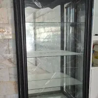 ویترین  دو درب