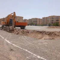 کارگر و بنا روز مزد
